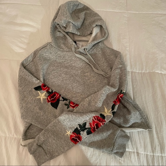 H&M Divided Cropped Floral Grey Hoodie - Picture 2 of 4